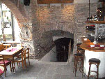 Weinproben auch im Gew�lbekeller/Tanzkeller