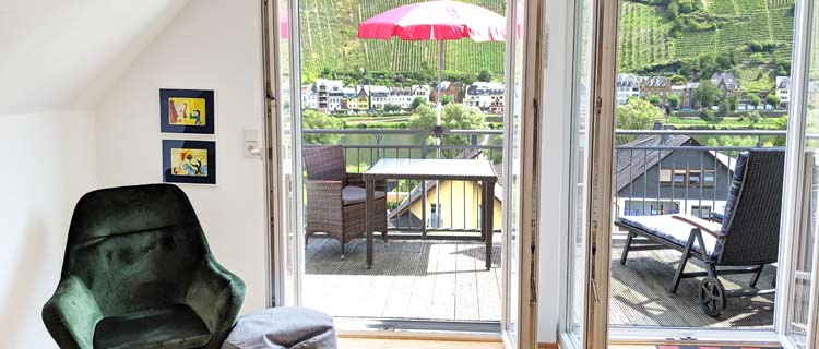 Ausblick auf die Mosel vom Balkon