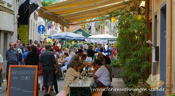 Lange Tafel Zell Mosel