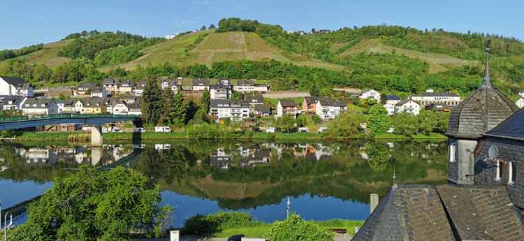 Fewo Altstadt Zell Ausblick auf die Mosel
